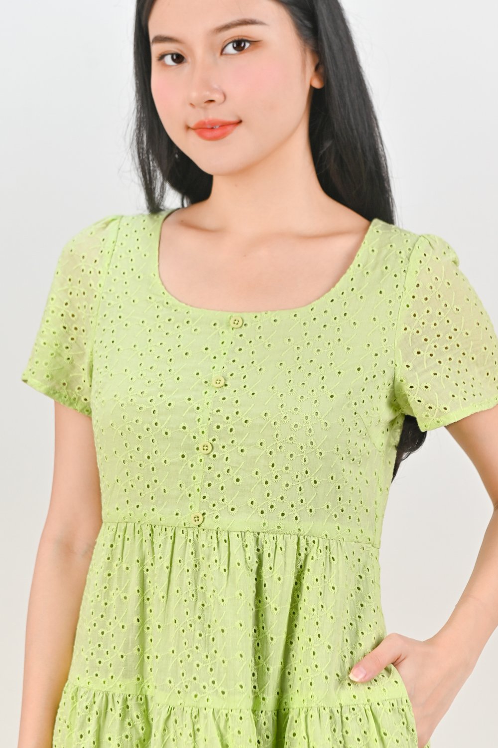 BAMBI EYELET SCOOP-NECK BABYDOLL DRESS IN GREEN BAMBI EYELET SCOOP-NECK BABYDOLL DRESS IN GREEN