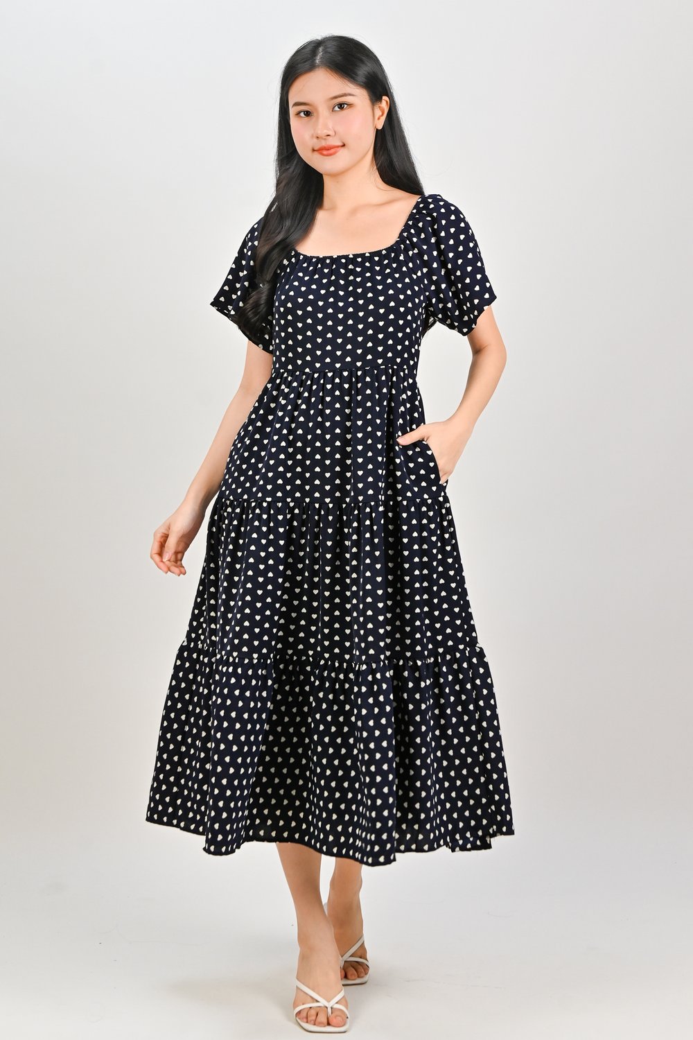NABI SCOOP-NECK TIERED DRESS IN NAVY HEARTS NABI SCOOP-NECK TIERED DRESS IN NAVY HEARTS