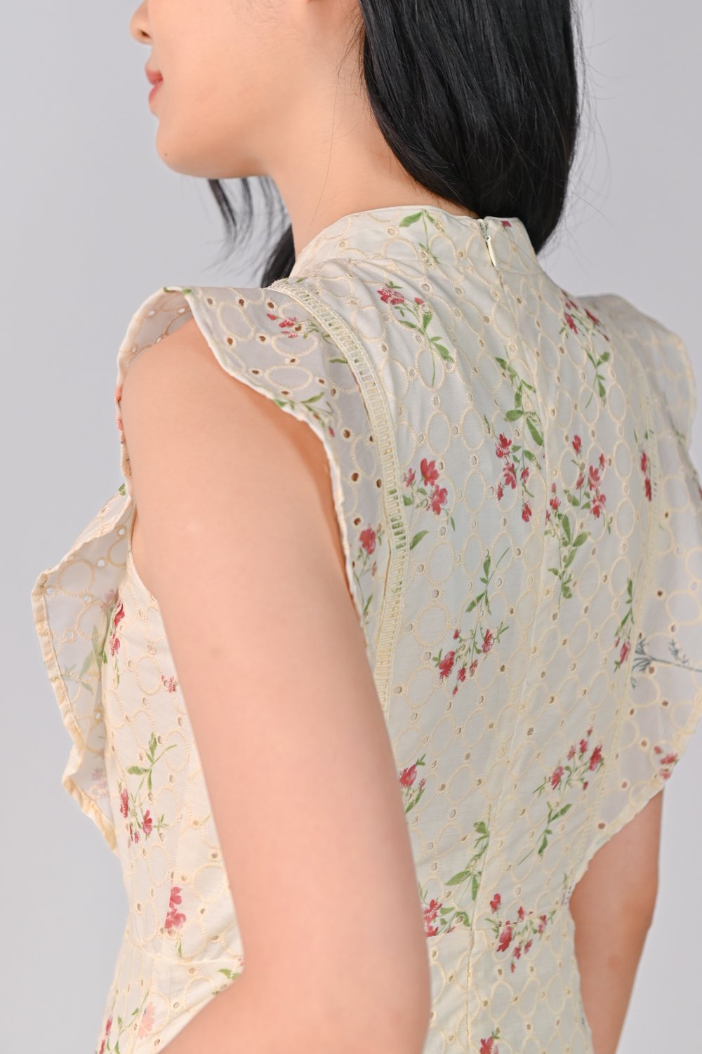 LELE LATTICE CHEONGSAM IN CREAM