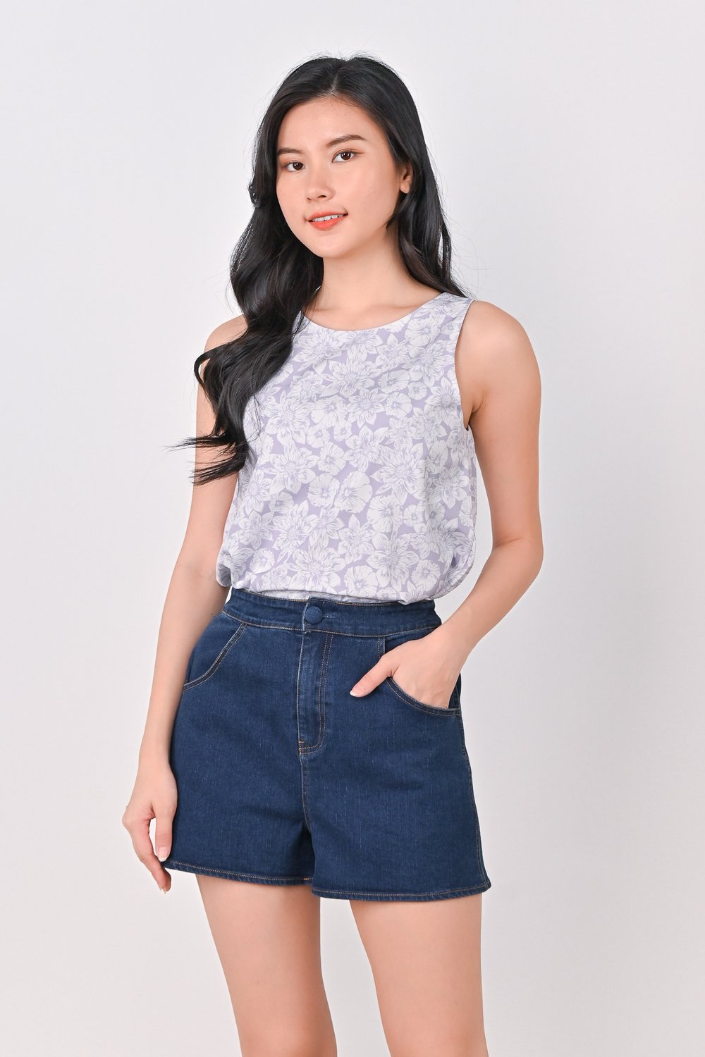 LILAC BLOOMS TWO-WAY TOP