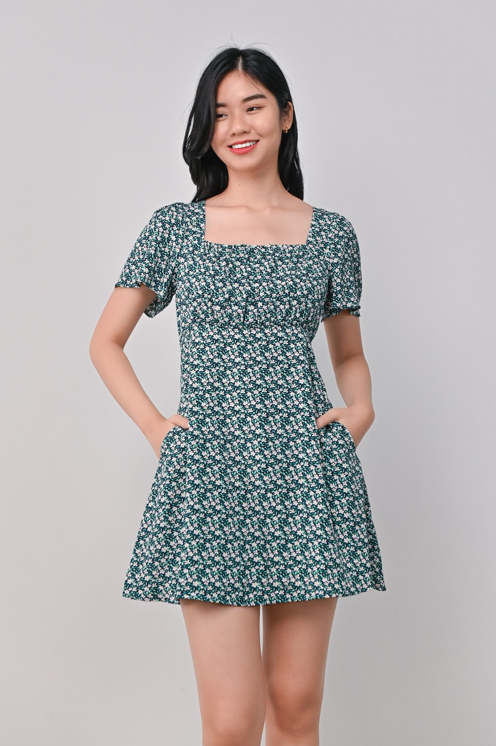 LYRENE FLORAL DRESS-ROMPER IN NAVY LYRENE FLORAL DRESS-ROMPER IN NAVY