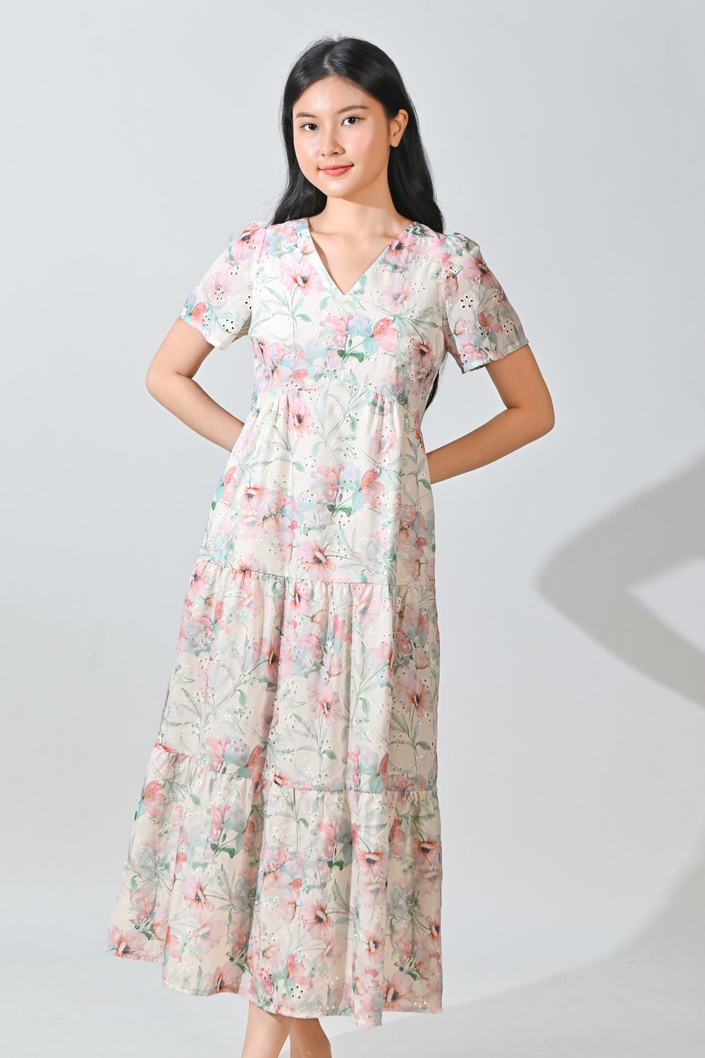 BOWEN CREAM EYELET FLORAL SLEEVED TIERED DRESS BOWEN CREAM EYELET FLORAL SLEEVED TIERED DRESS