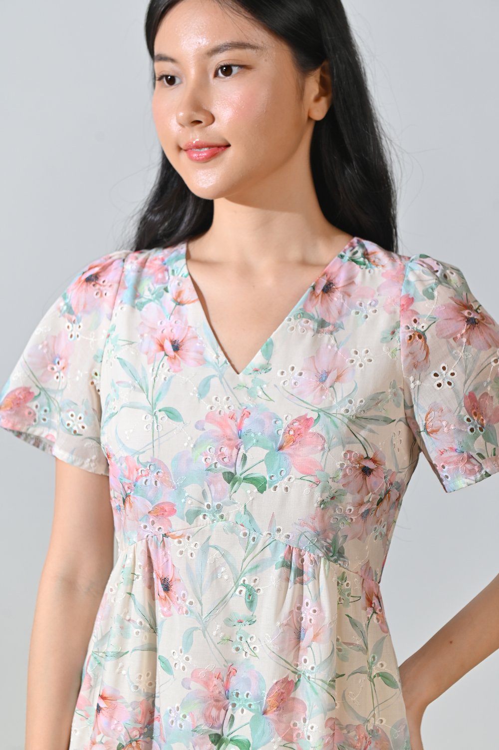 BOWEN CREAM EYELET FLORAL SLEEVED TIERED DRESS