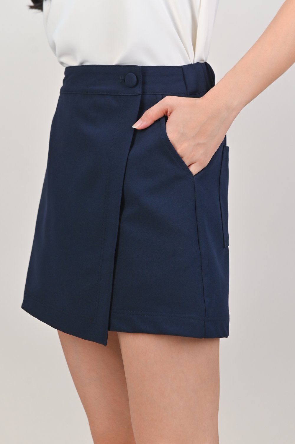 BEX ELASTIC-BACK SKORTS IN NAVY BEX ELASTIC-BACK SKORTS IN NAVY