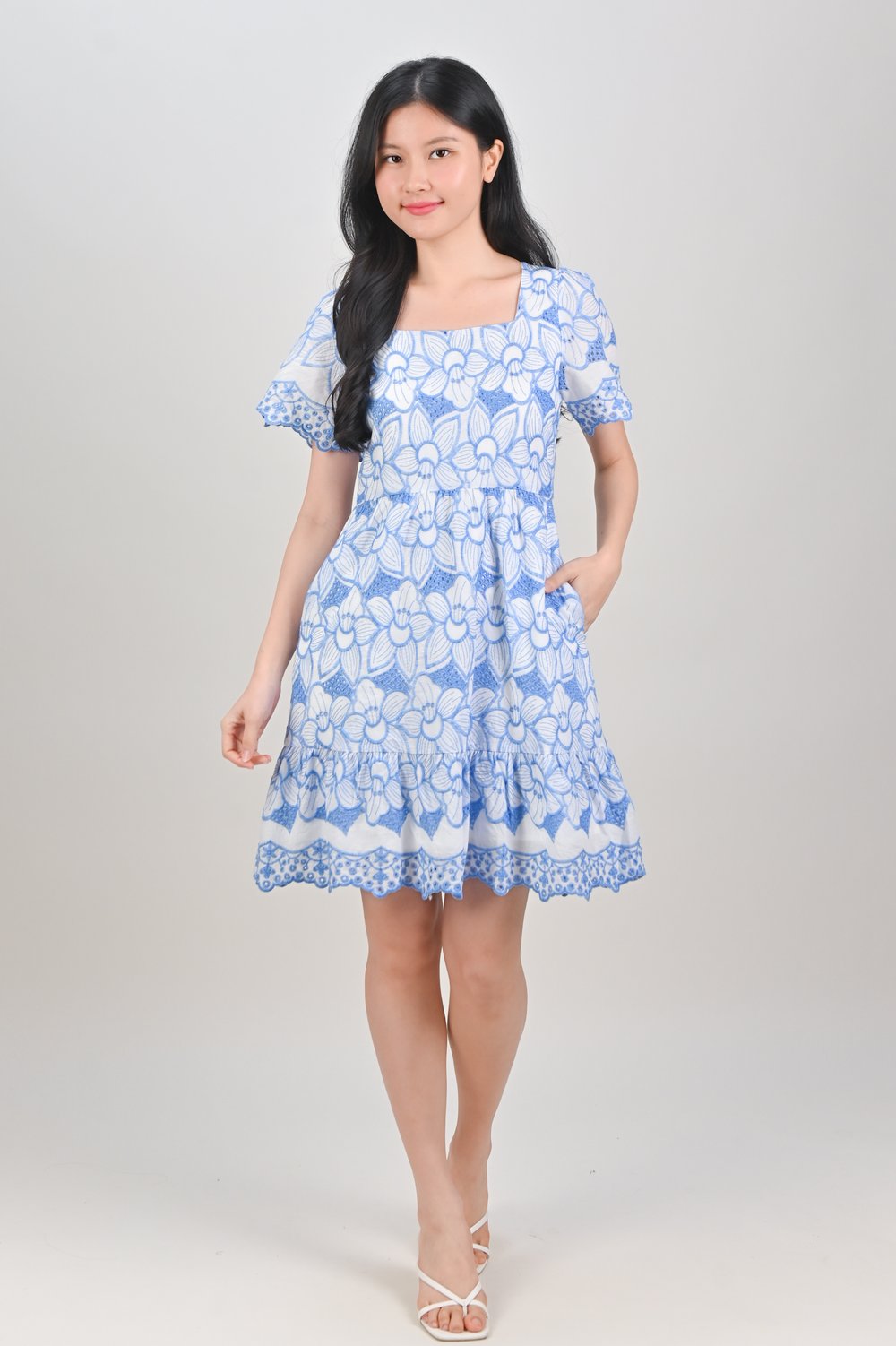 CLIO BLUE EMBROIDERED SQUARE-NECK SLEEVED DRESS CLIO BLUE EMBROIDERED SQUARE-NECK SLEEVED DRESS