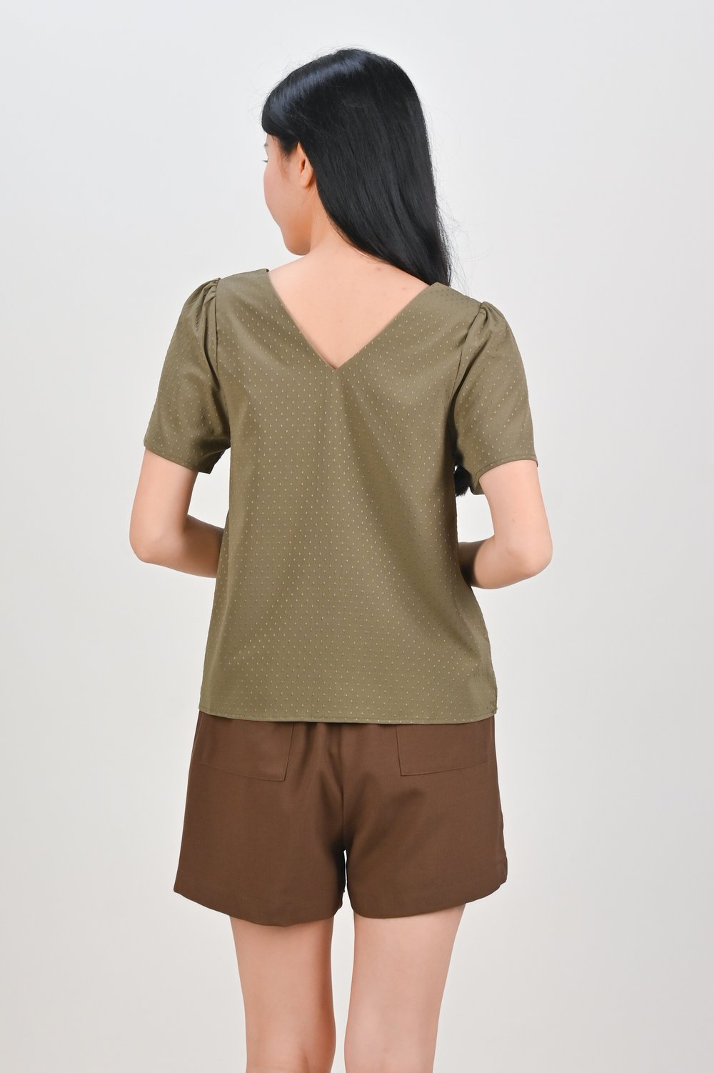 CIELA DOTTY SLEEVED TOP IN MATCHA