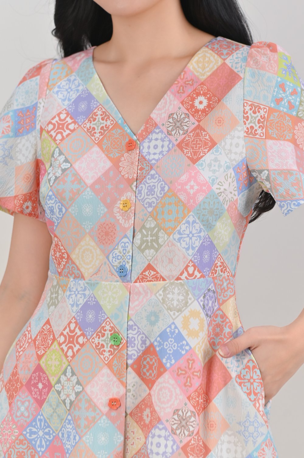 DIAMOND VINTAGE TILES SLEEVED SHORT BUTTON DRESS
