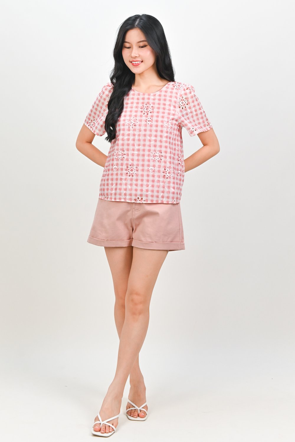 ORELIA GINGHAM EYELET SLEEVED TOP IN PINK ORELIA GINGHAM EYELET SLEEVED TOP IN PINK