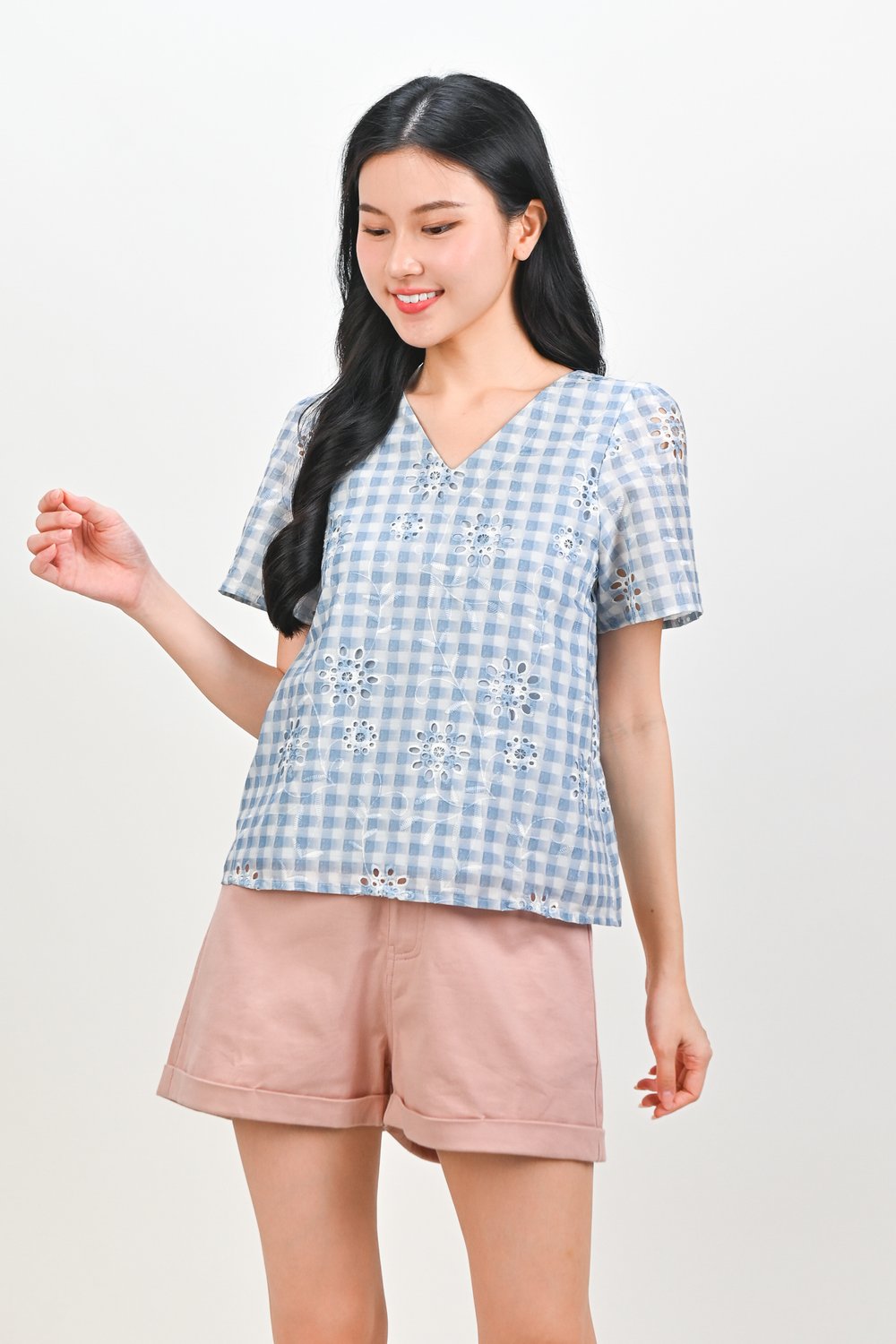 ORELIA GINGHAM EYELET SLEEVED TOP IN BLUE ORELIA GINGHAM EYELET SLEEVED TOP IN BLUE