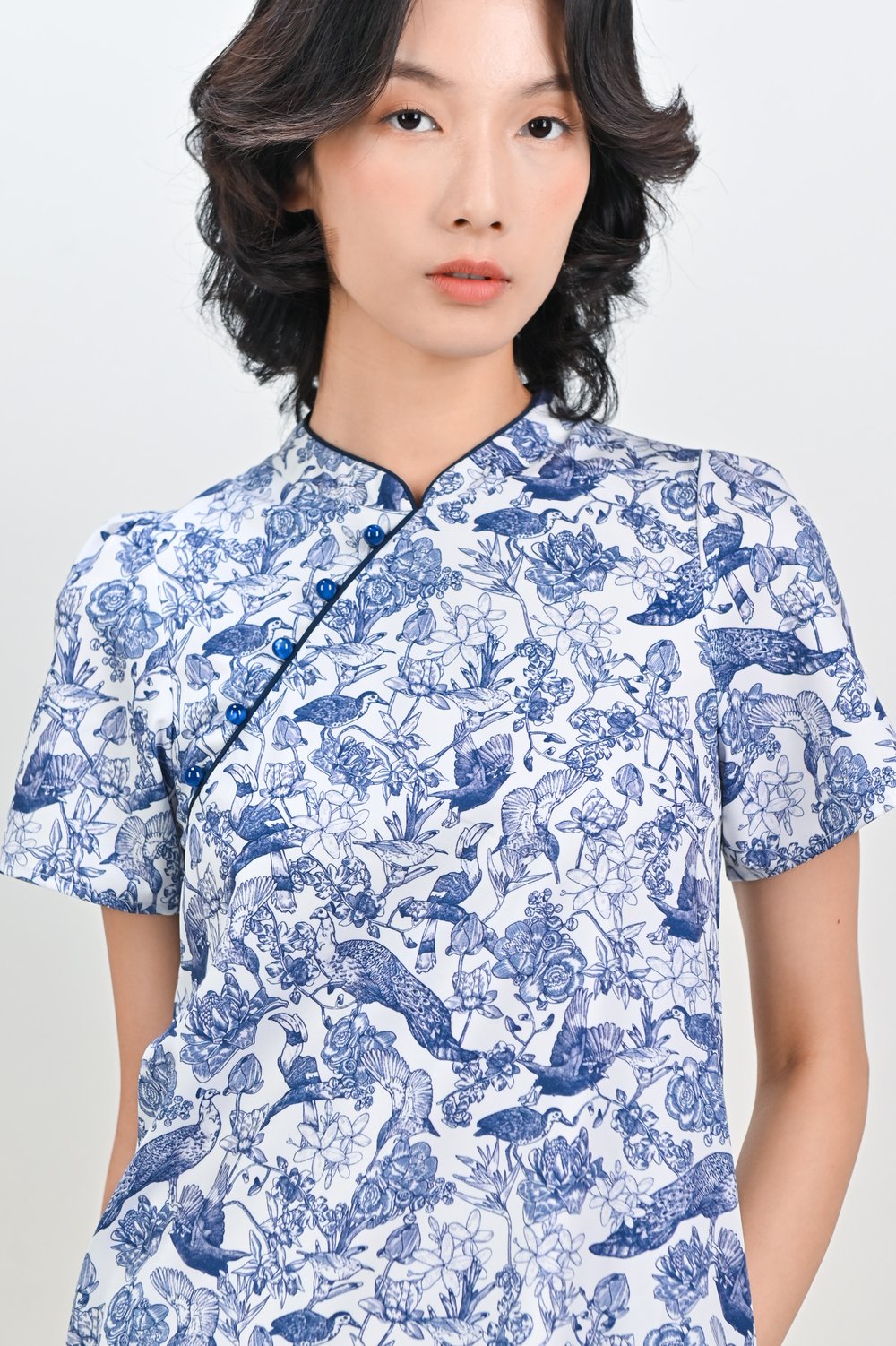 NAVY FEATHERED TALES SLEEVED CHEONGSAM NAVY FEATHERED TALES SLEEVED CHEONGSAM
