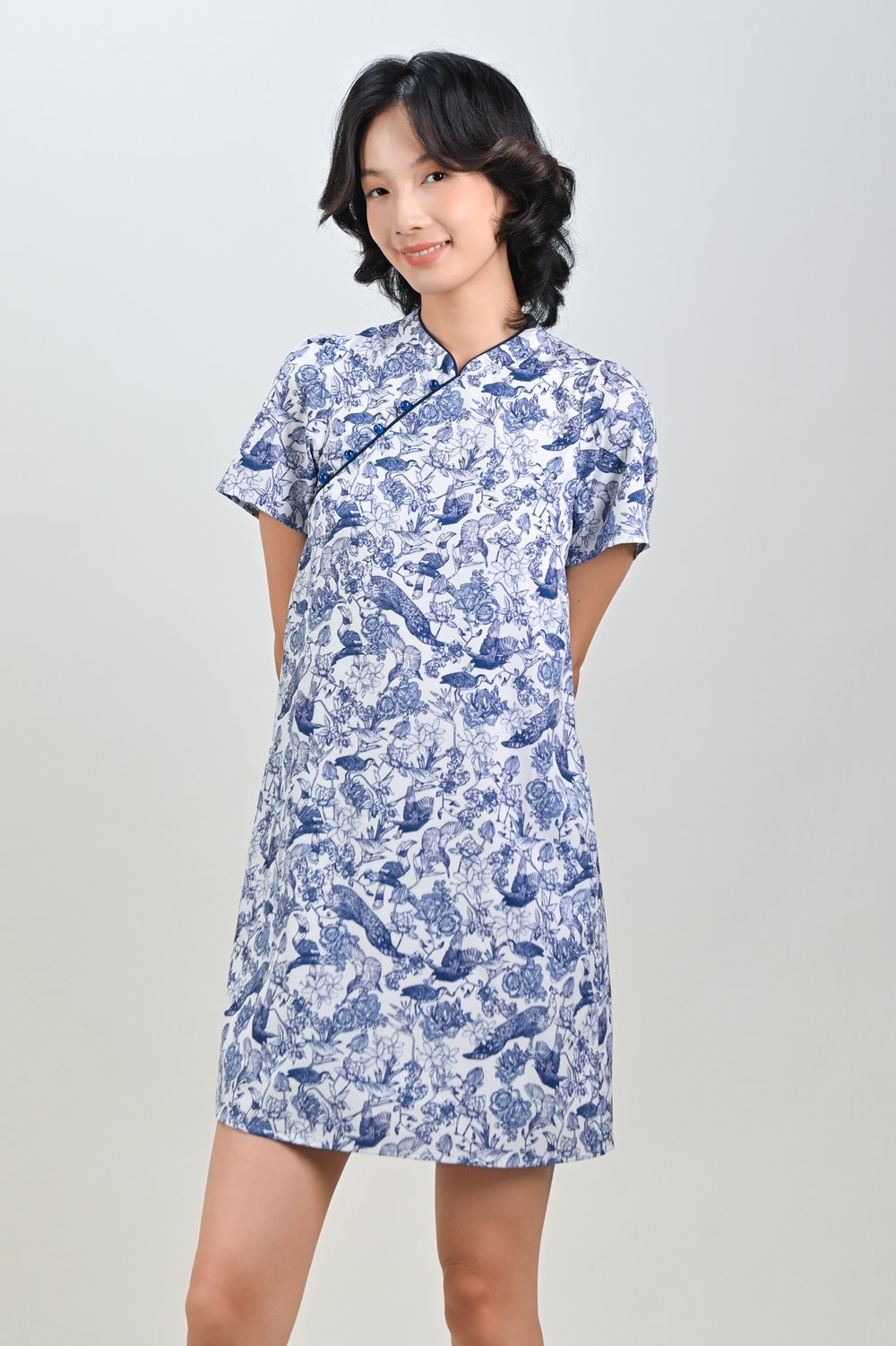 NAVY FEATHERED TALES SLEEVED CHEONGSAM NAVY FEATHERED TALES SLEEVED CHEONGSAM