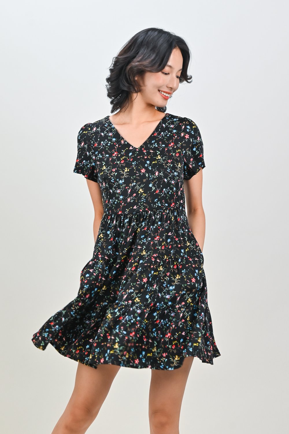AIRA BLACK FLORAL V-NECK BABYDOLL DRESS AIRA BLACK FLORAL V-NECK BABYDOLL DRESS