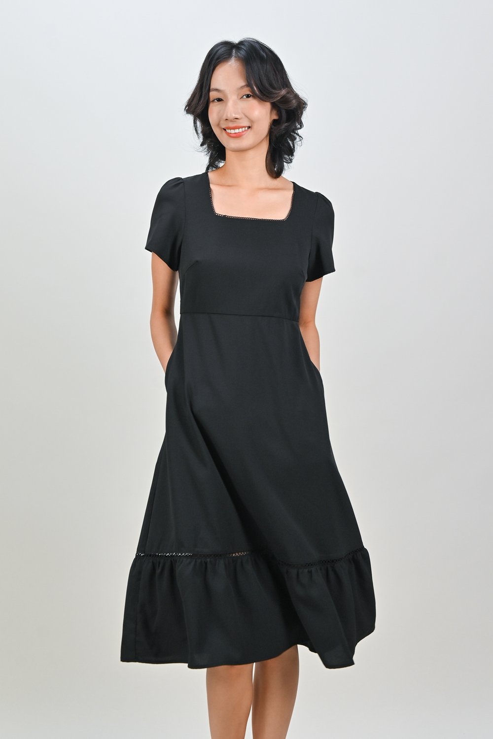 JYNDAL SQUARE-NECK LACE-TRIM DRESS IN BLACK JYNDAL SQUARE-NECK LACE-TRIM DRESS IN BLACK