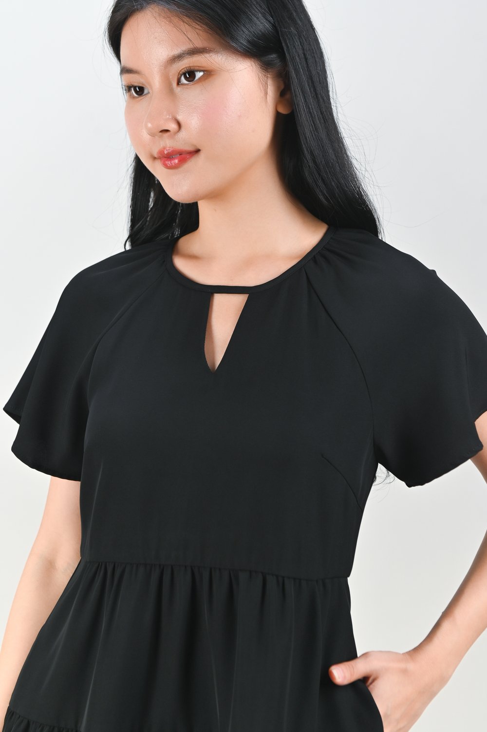 BONNA SLEEVED KEYHOLE TIERED DRESS IN BLACK