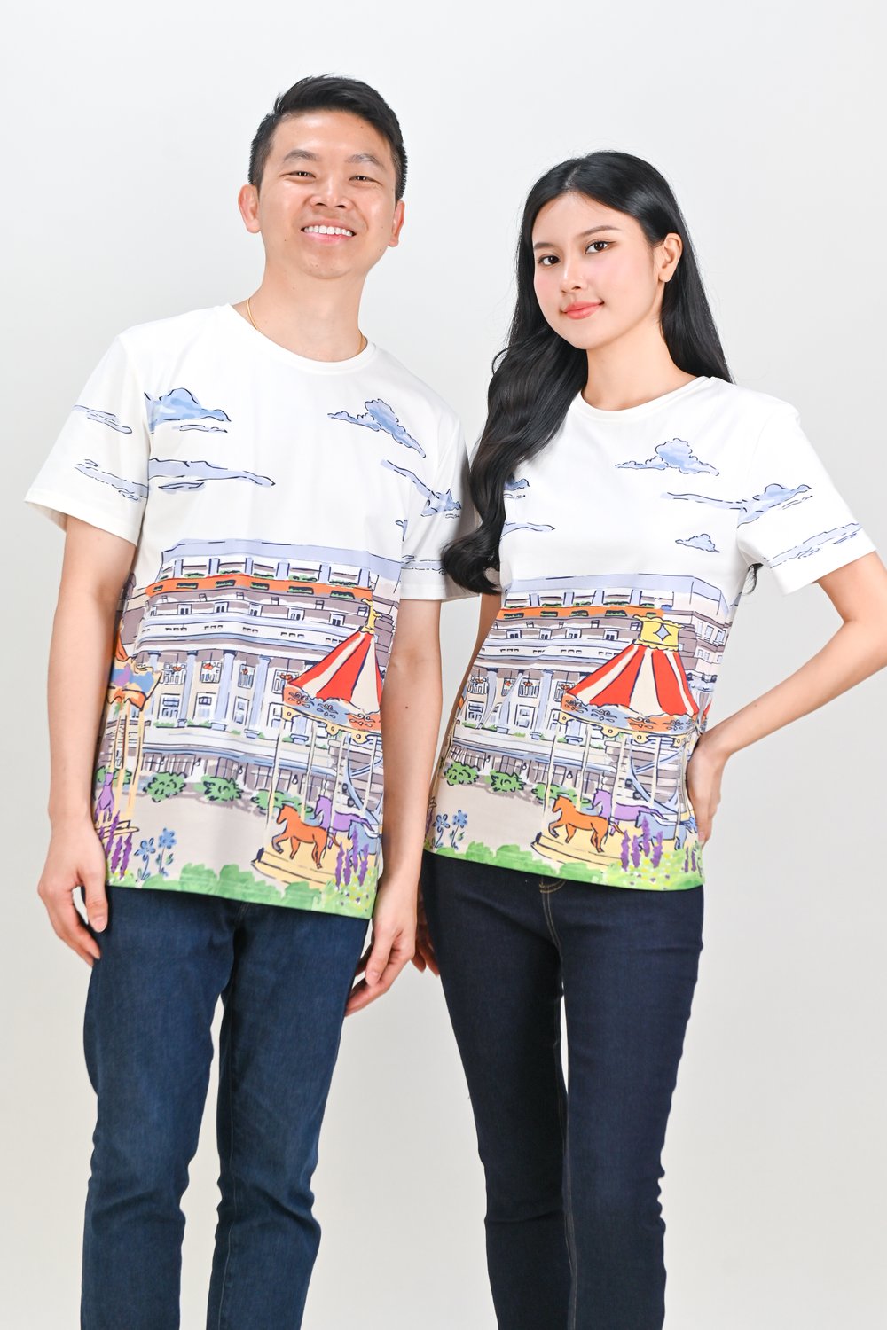 COLONIAL COURTYARD UNISEX TEE