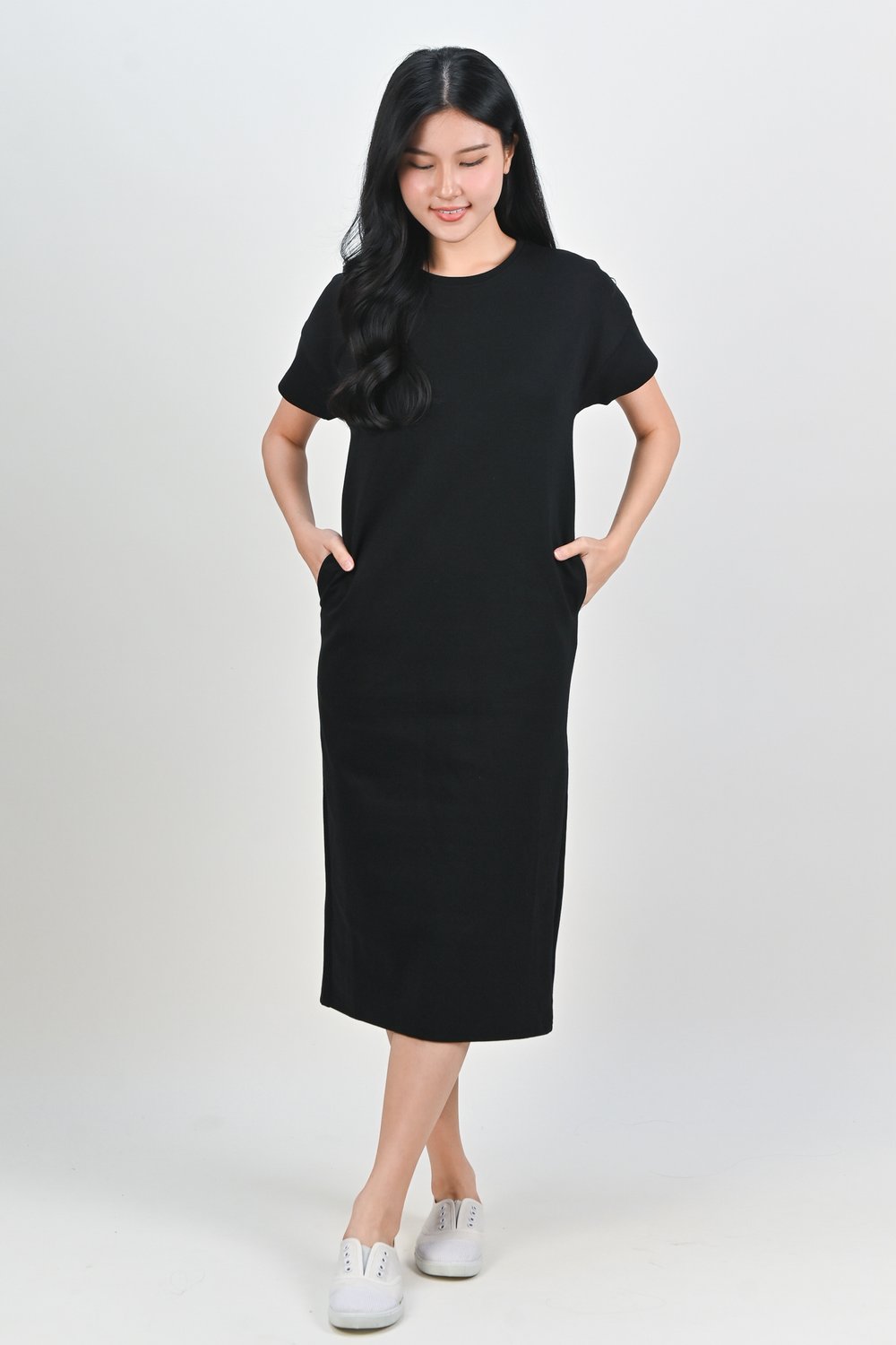NINIKI BACK-SLIT MIDI DRESS IN BLACK