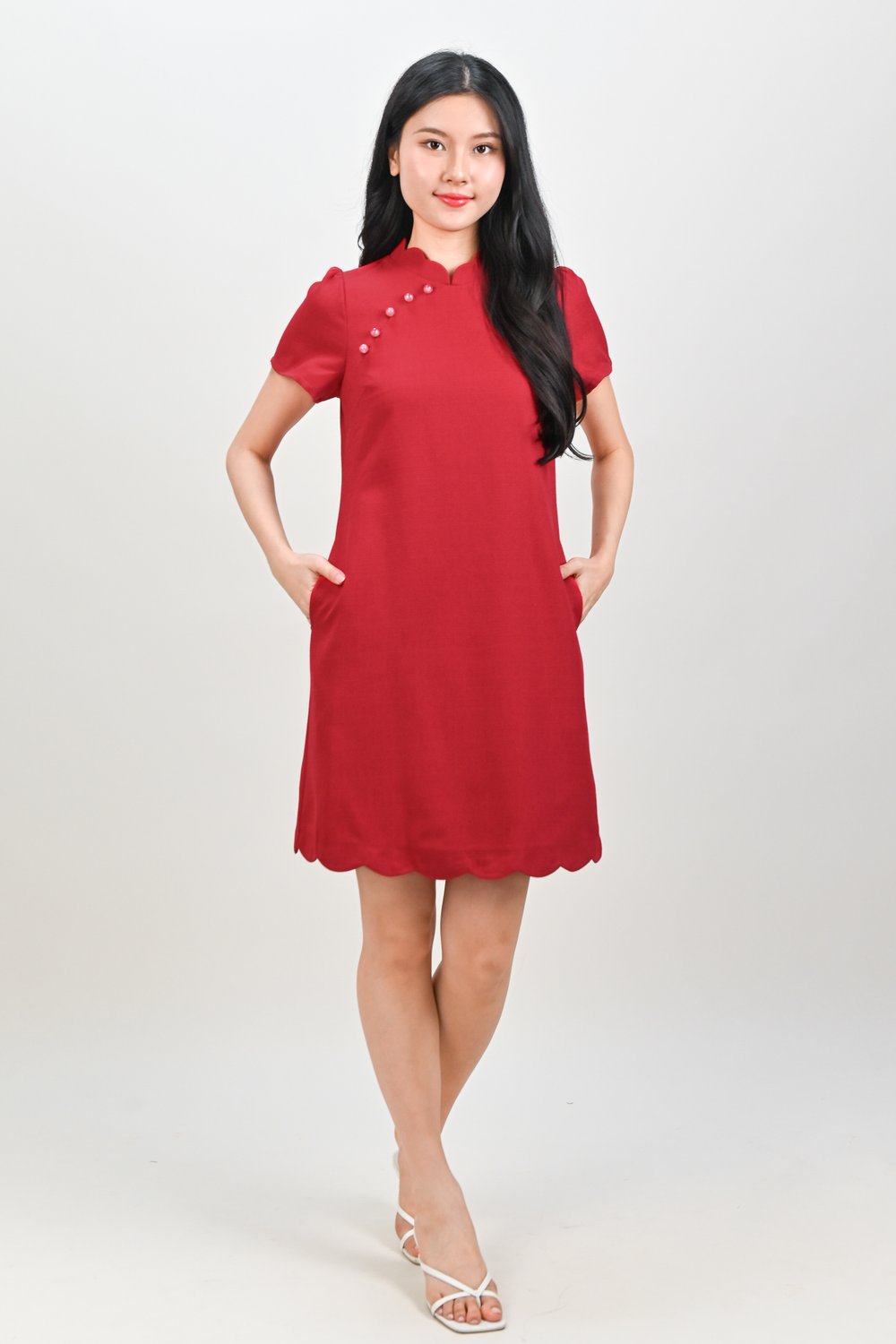 YANLI SLEEVED SCALLOP CHEONGSAM DRESS IN RED