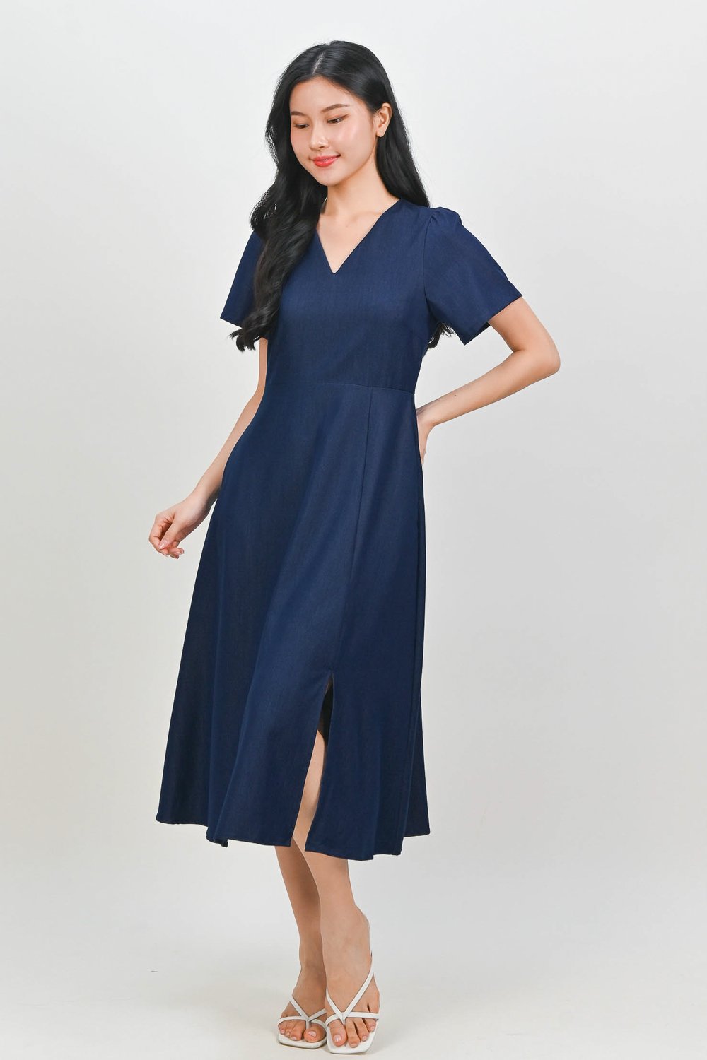 QUINARA DENIM-LOOK SLEEVED DRESS IN DARK BLUE