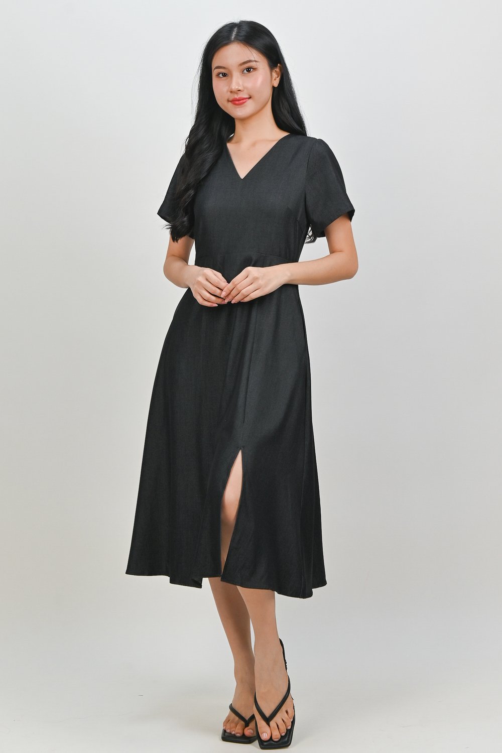 QUINARA DENIM-LOOK SLEEVED DRESS IN GUNMETAL