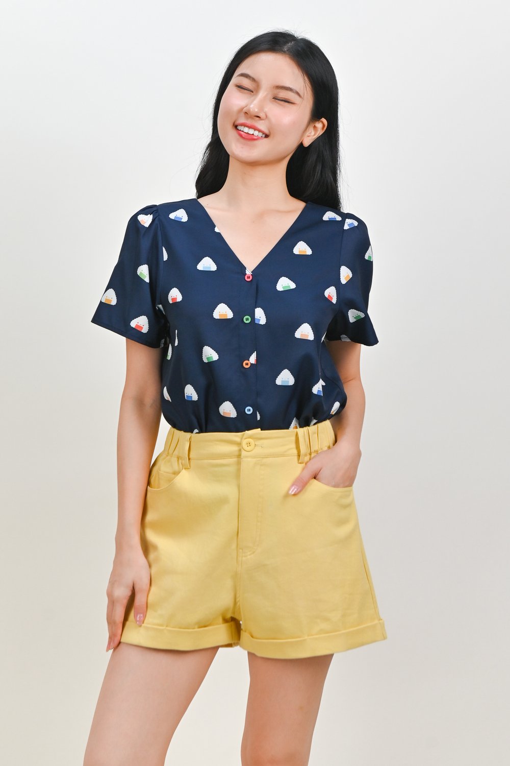 ONLY ONIGIRI SLEEVED BUTTON TOP