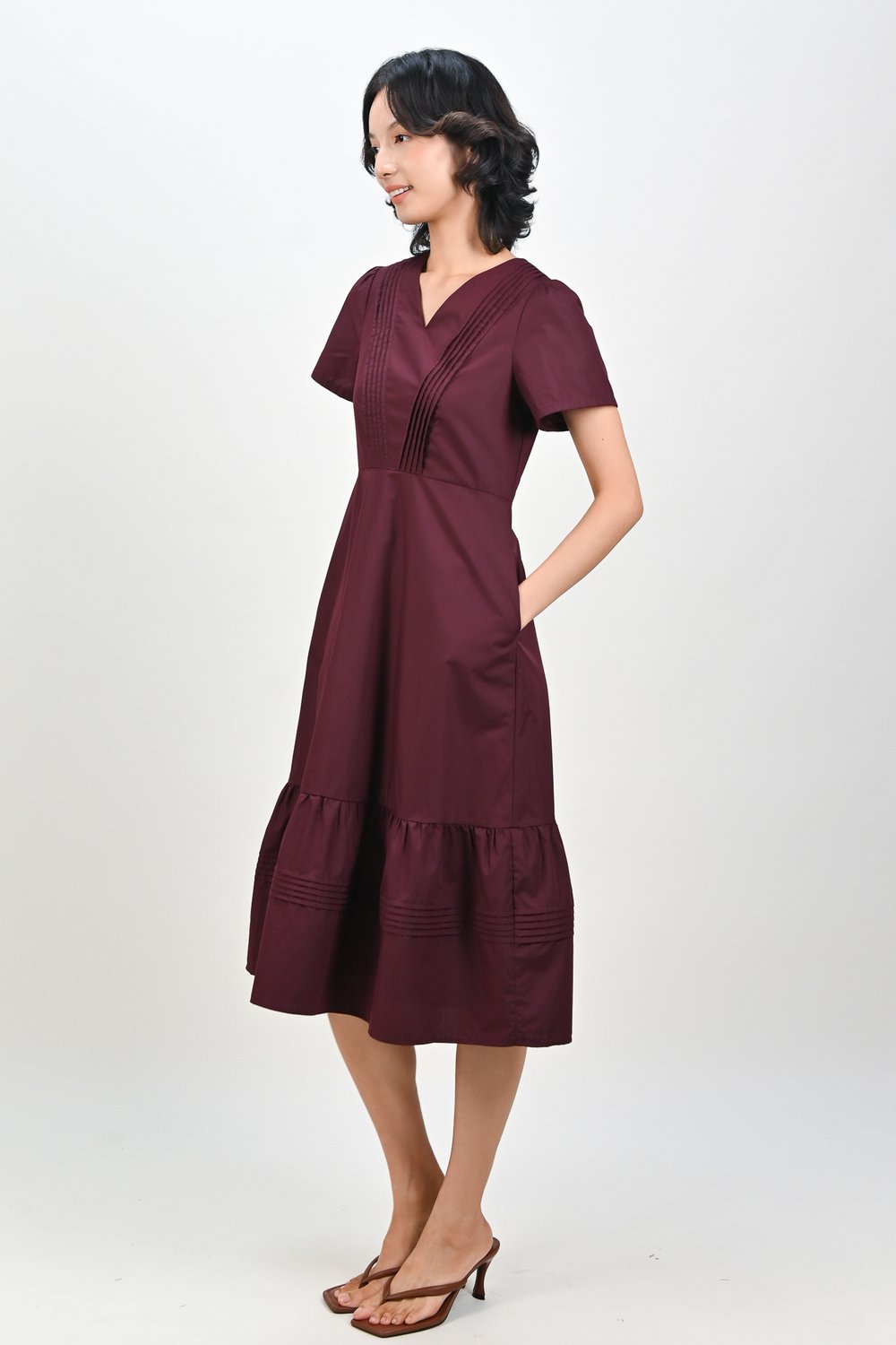TAISIA SLEEVED PINTUCK MIDI DRESS IN OXBLOOD