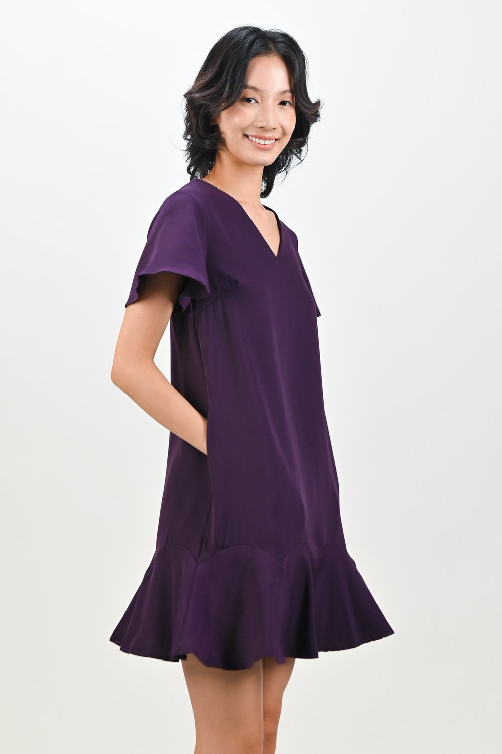 VANA SLEEVED SCALLOP-FLOUNCE DRESS IN PURPLE