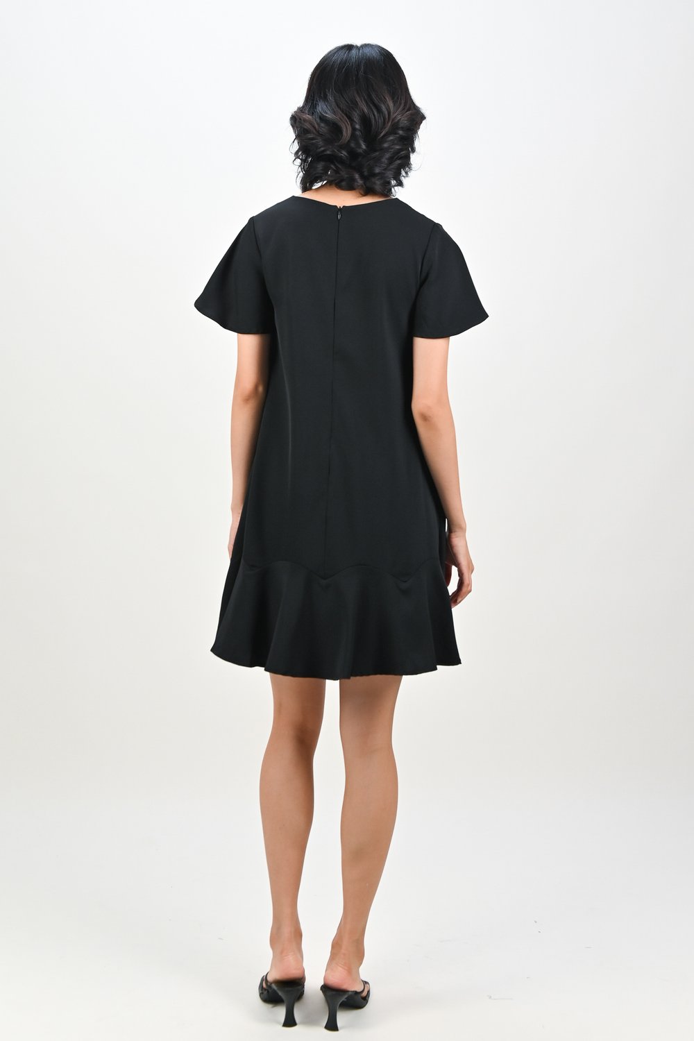 VANA SLEEVED SCALLOP-FLOUNCE DRESS IN BLACK