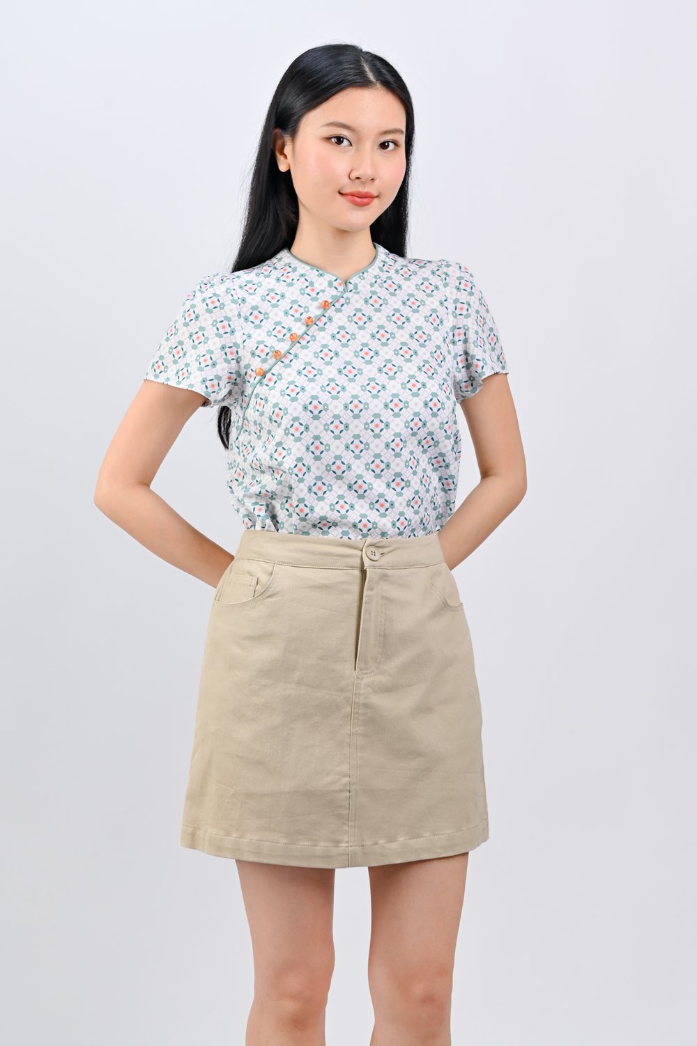 WHITE JADE SLEEVED CHEONGSAM TOP