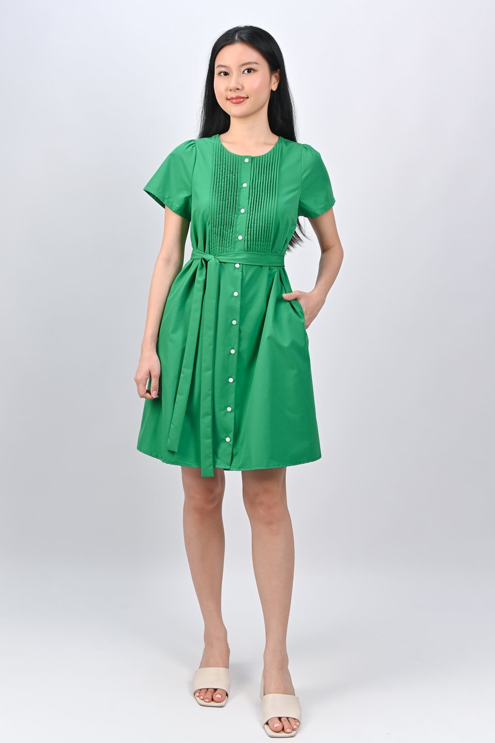 OPHYRA PINTUCK BABYDOLL DRESS IN GREEN