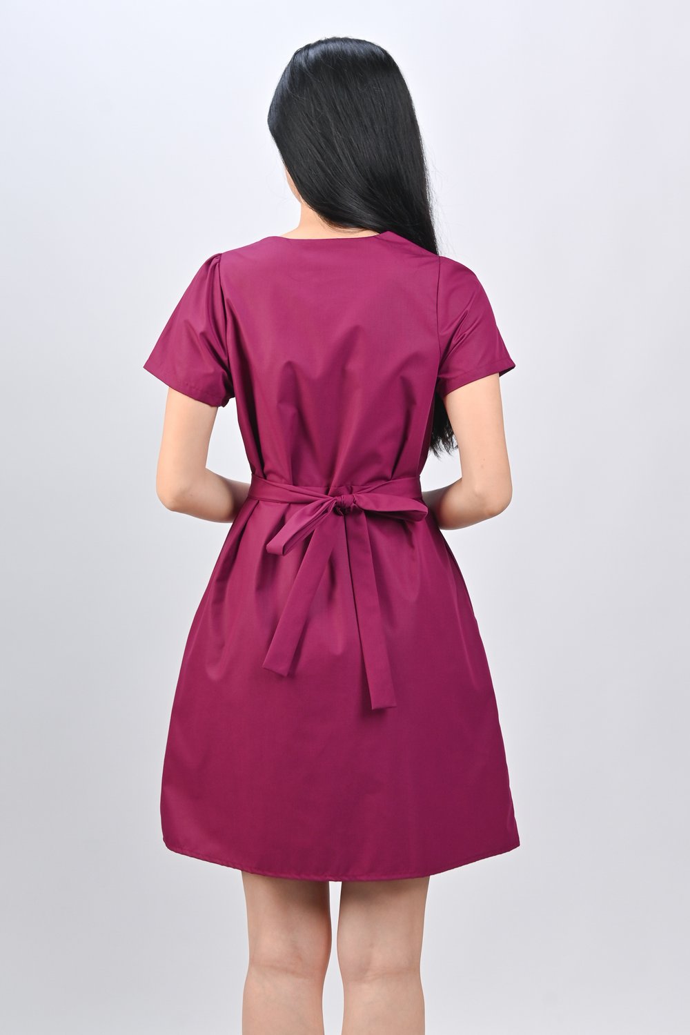 OPHYRA PINTUCK BABYDOLL DRESS IN MAROON