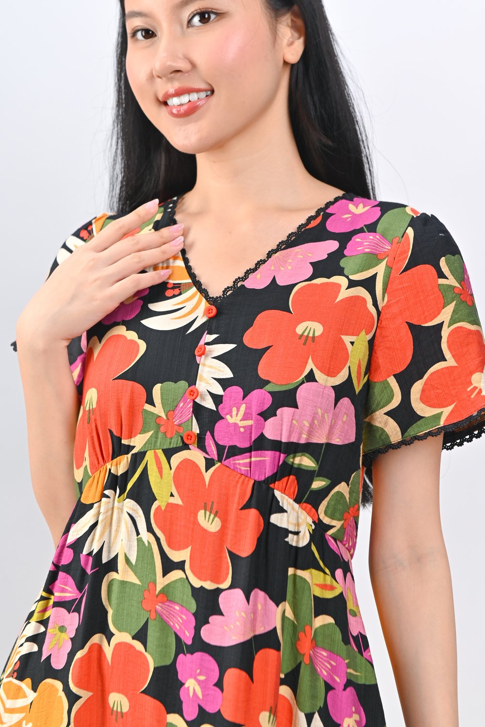 TIARANAH BLACK FLORAL SLEEVED TIERED DRESS
