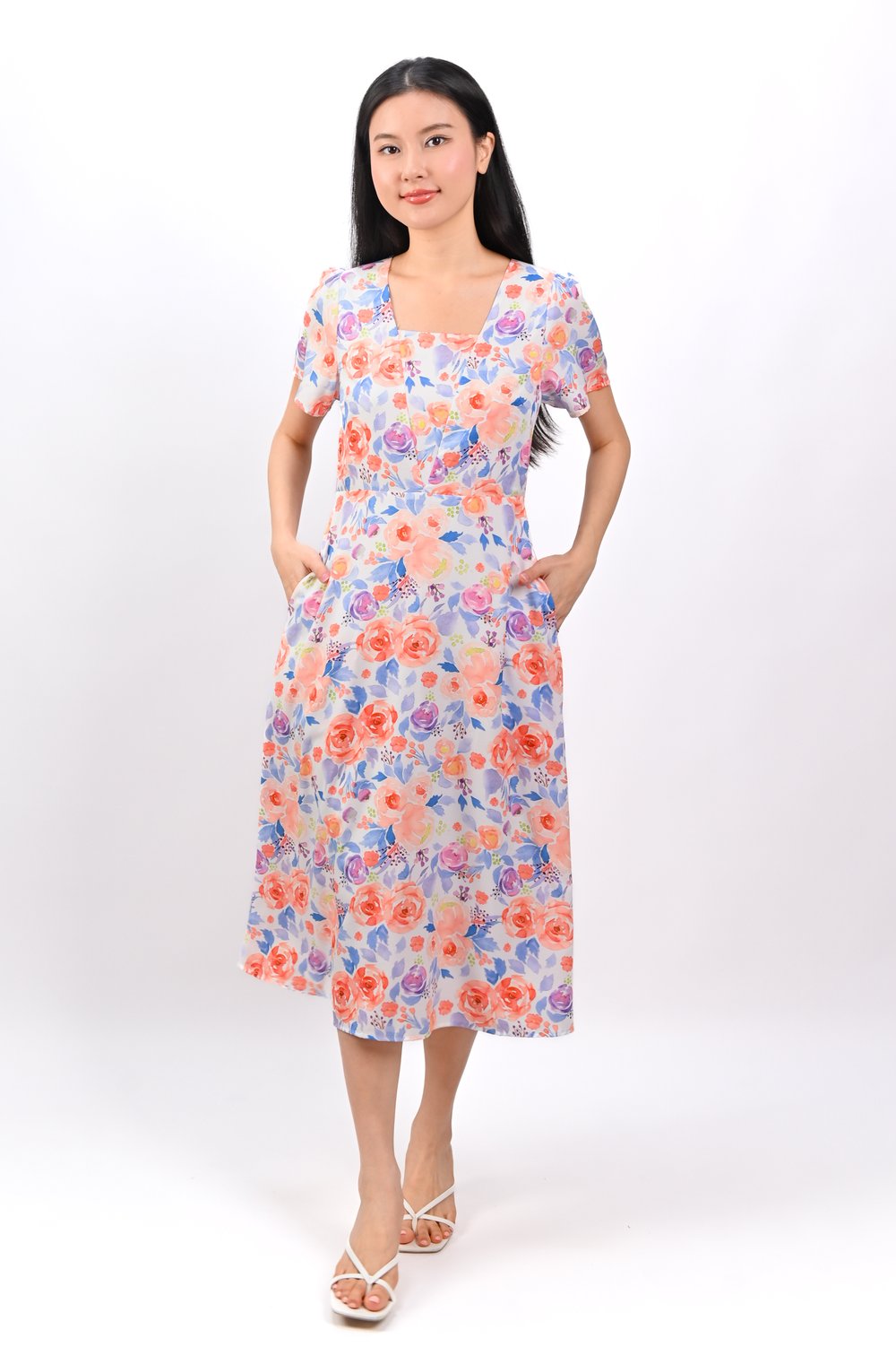 ELINDRA SLEEVED PANELLED DRESS IN WATERCOLOUR FLORAL