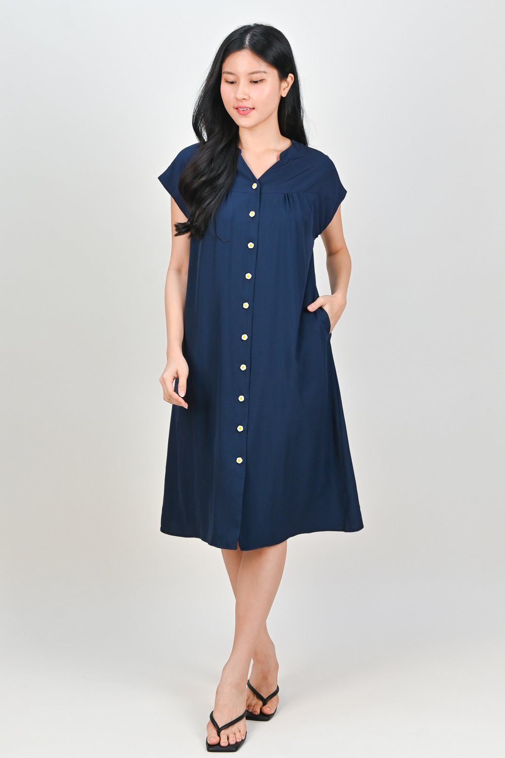 ERREN FLOWER-BUTTON DRESS IN NAVY