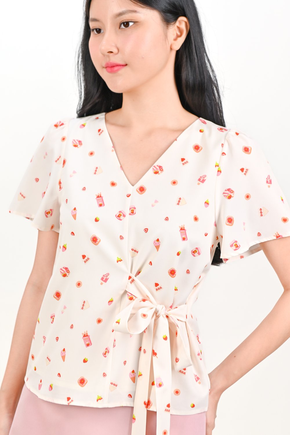 STRAWBERRY DREAM SLEEVED TIE-SASH TOP