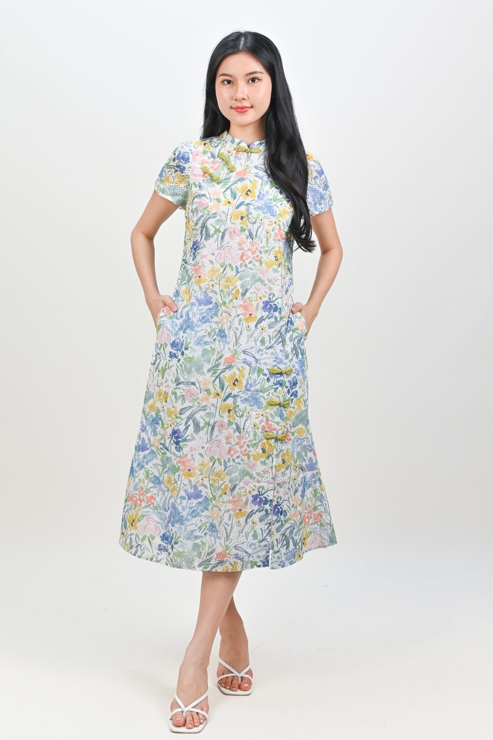 KAILI EYELET FLORAL SLEEVED CHEONGSAM DRESS