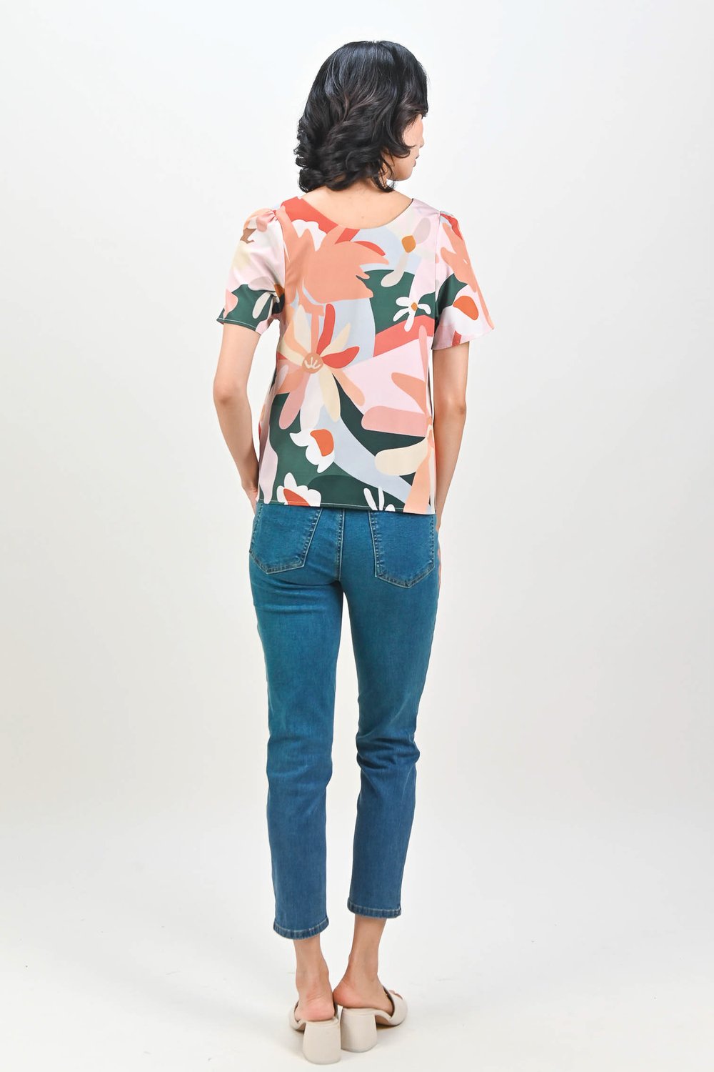 TEAL GARDENS SLEEVED TOP