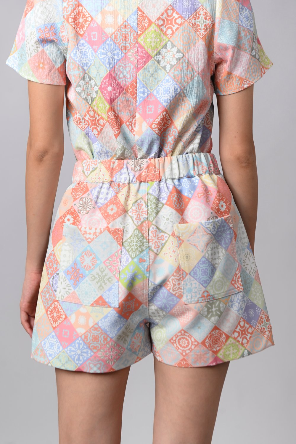 DIAMOND VINTAGE TILES ELASTIC-WAIST SKORTS