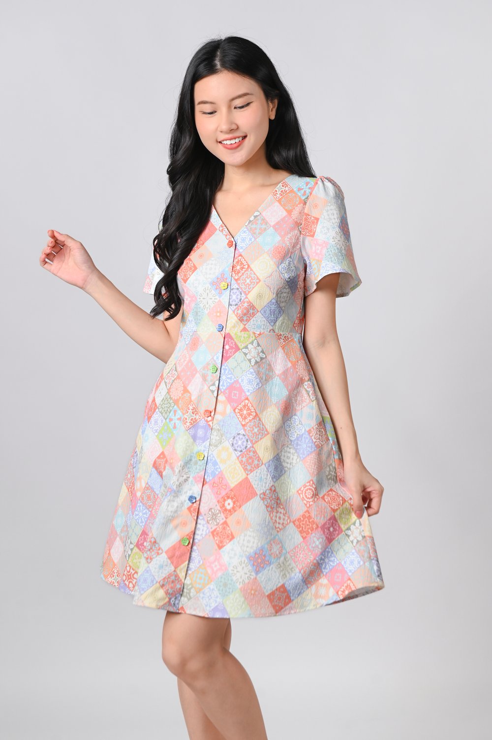 DIAMOND VINTAGE TILES SLEEVED SHORT BUTTON DRESS