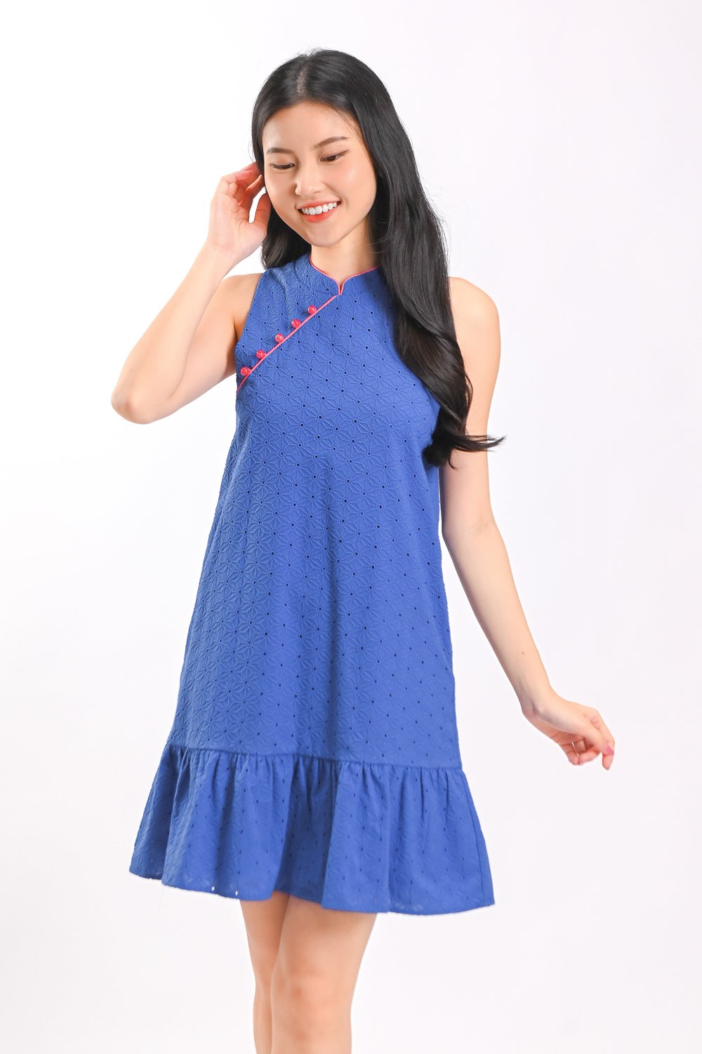 LILING BLUE EYELET SLEEVELESS CHEONGSAM DRESS