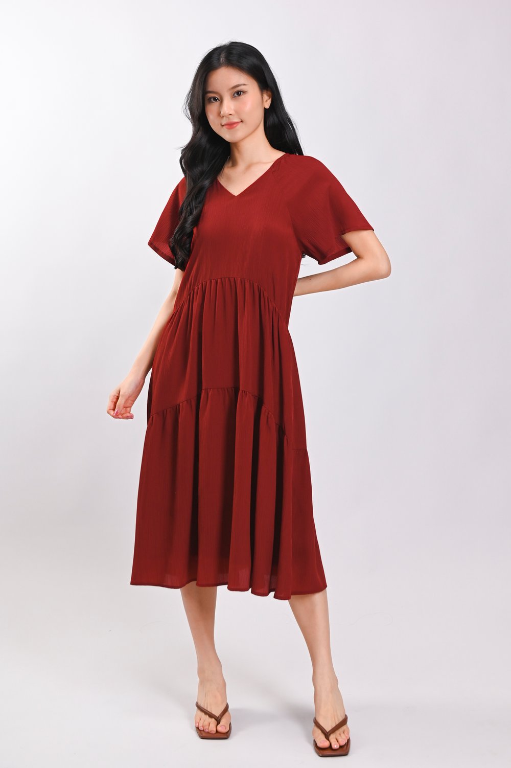 ZANIKA TEXTURED V-NECK SLEEVED TIERED DRESS IN BRICK