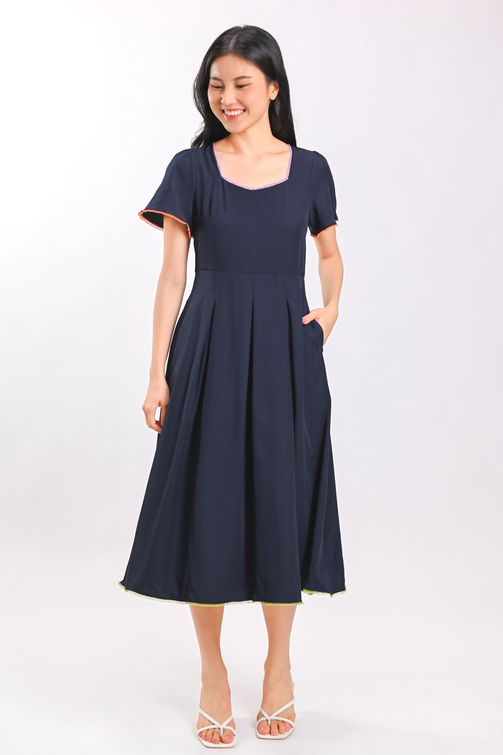 LAUREN TRIMMING SLEEVED MIDI DRESS IN NAVY