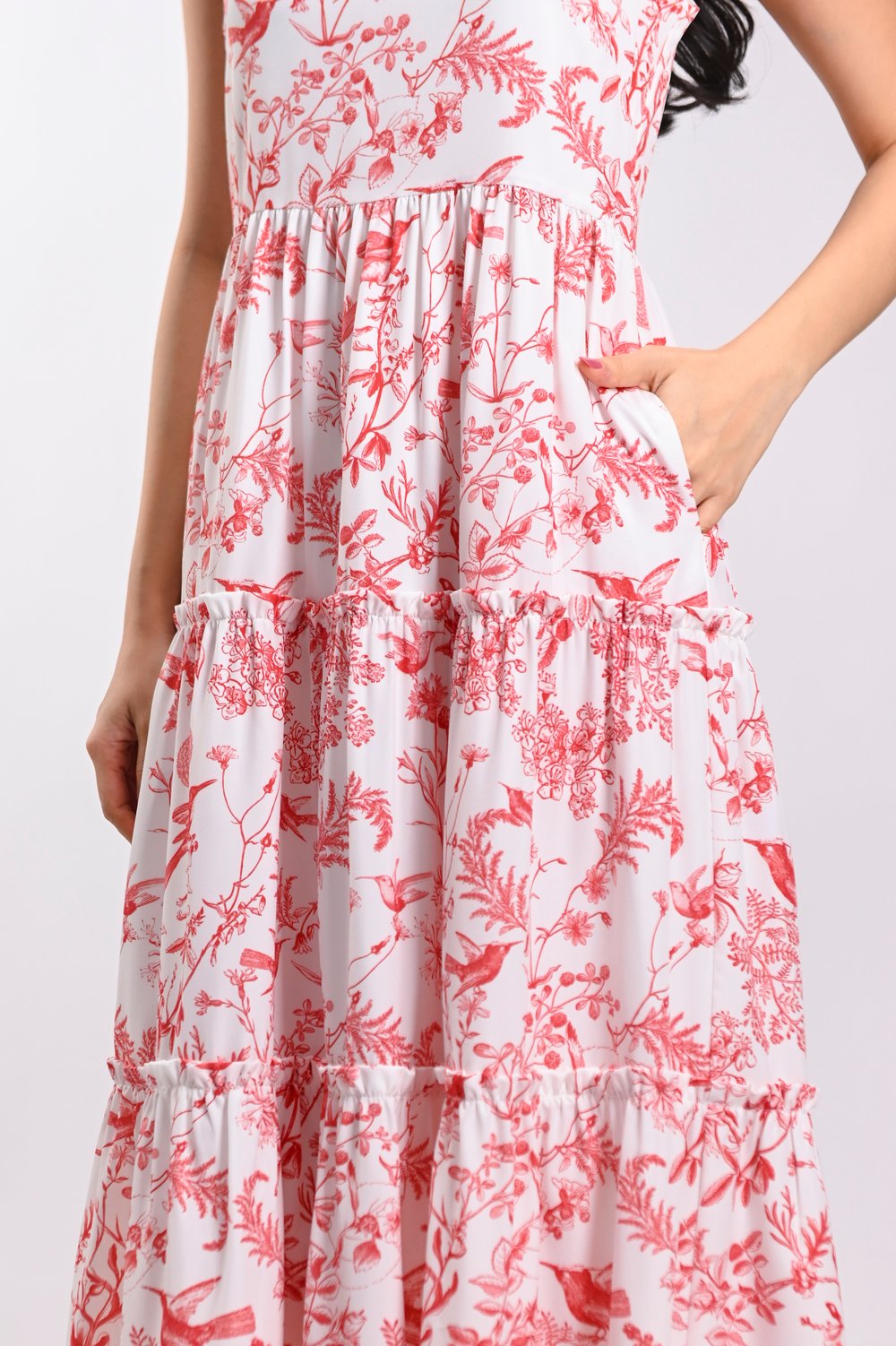 RED HUMMINGBIRD SLEEVELESS TIERED MIDI DRESS