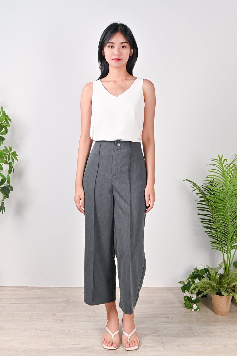 CHANA PINTUCK PANTS IN GREY