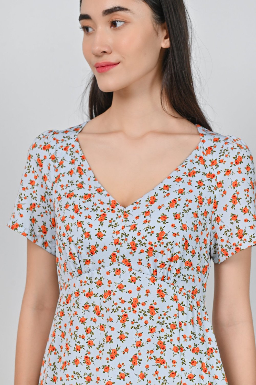 NEA FLORAL MIDI DRESS IN BLUE NEA FLORAL MIDI DRESS IN BLUE