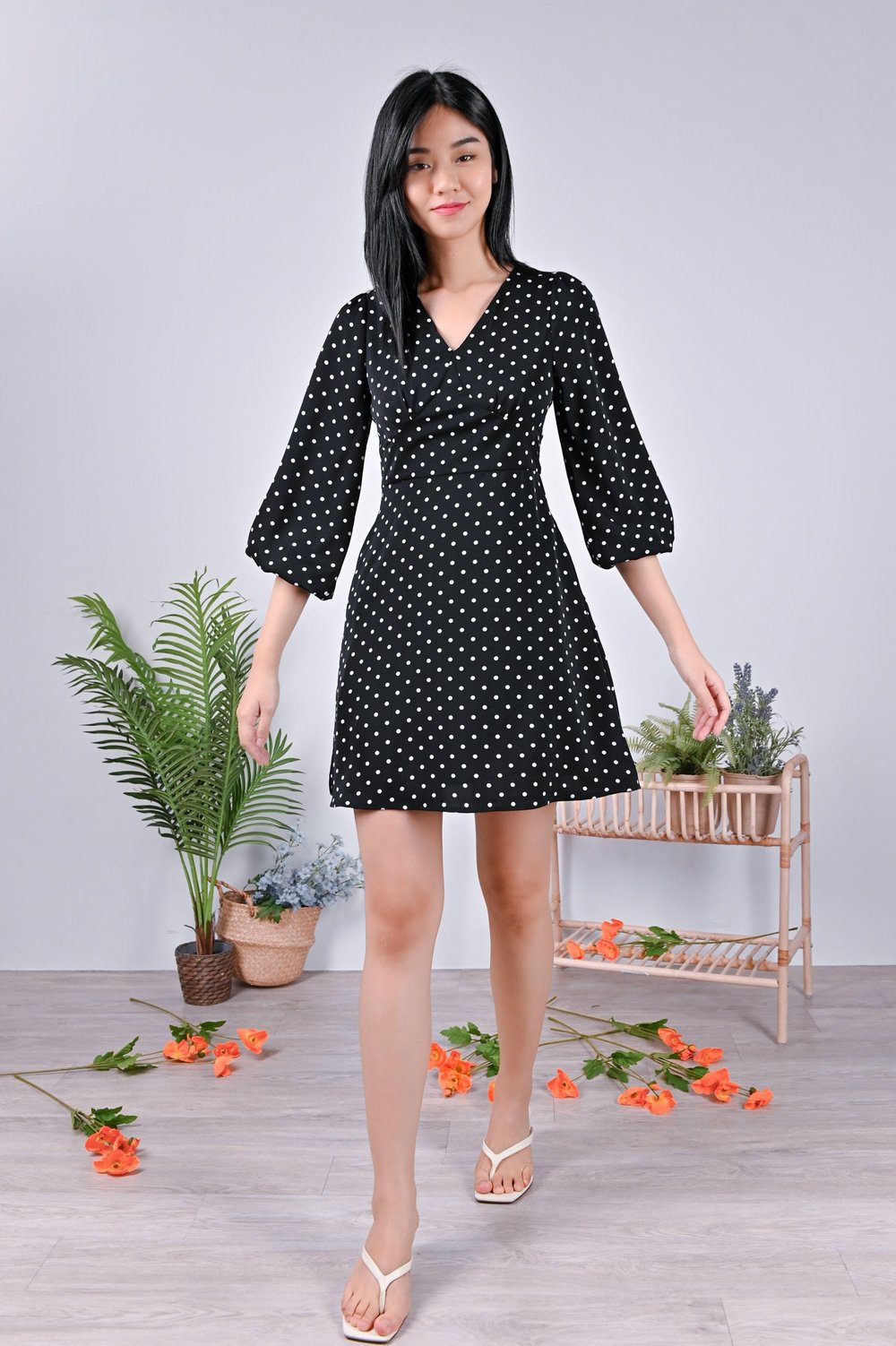 WERN SLEEVED DRESS IN BLACK POLKA