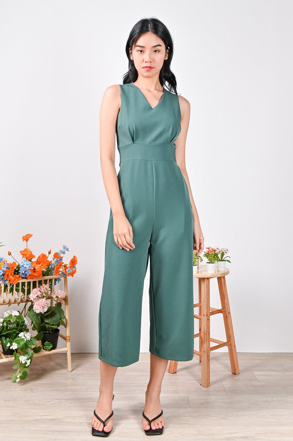 IDALIA SLEEVELESS JUMPSUIT IN GREEN