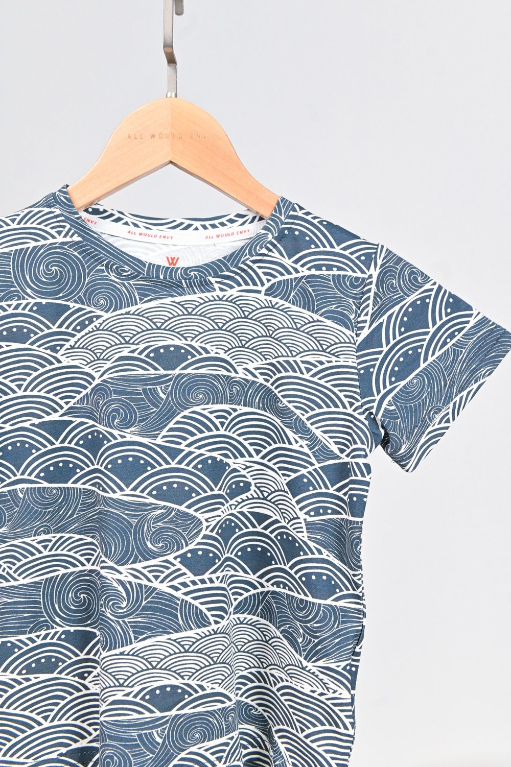 NAVY WAVE COLLAGE KIDS' TEE NAVY WAVE COLLAGE KIDS' TEE