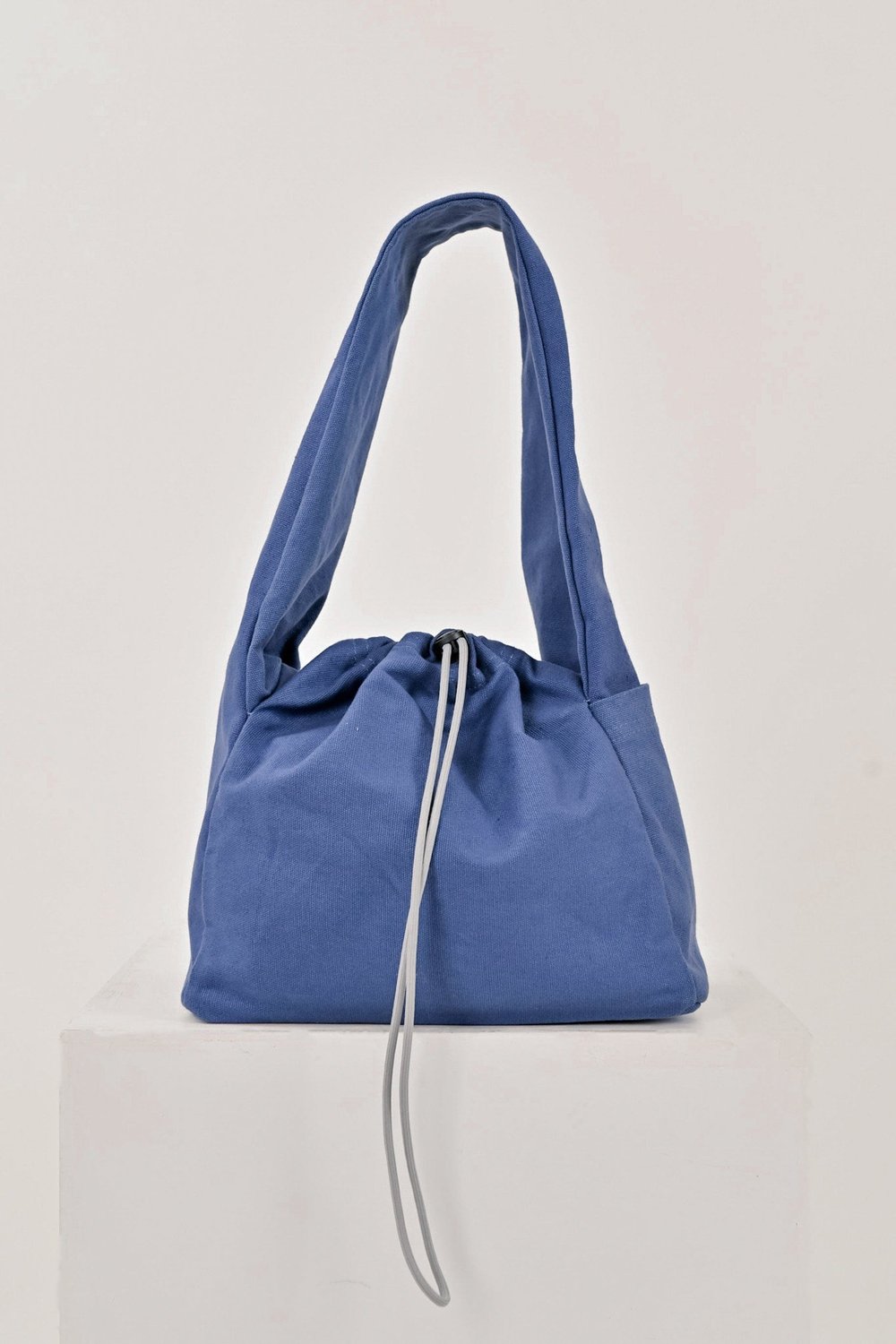 AWE EVERYDAY BAG IN BLUE