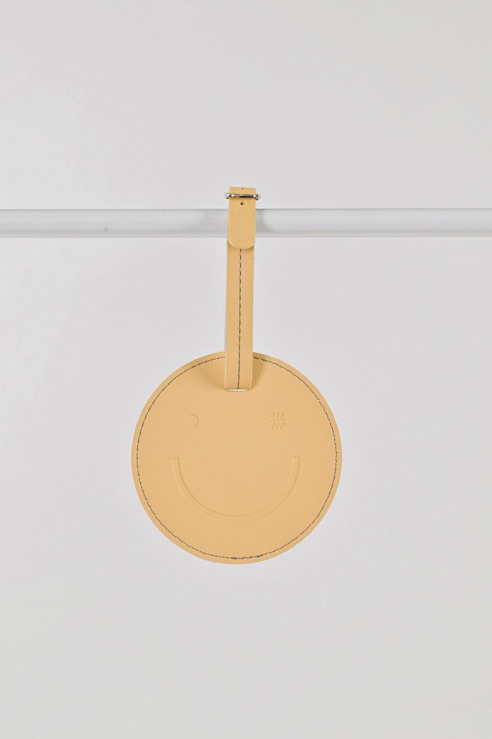 AWE SMILES LUGGAGE TAG IN YELLOW