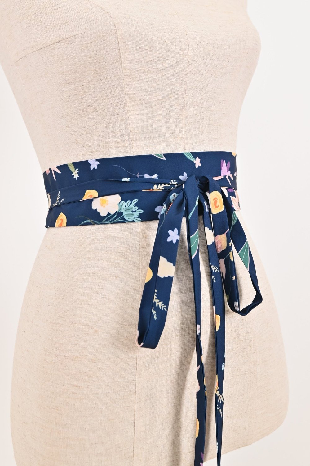 NAVY ROMANTIC FLORAL OBI SASH NAVY ROMANTIC FLORAL OBI SASH
